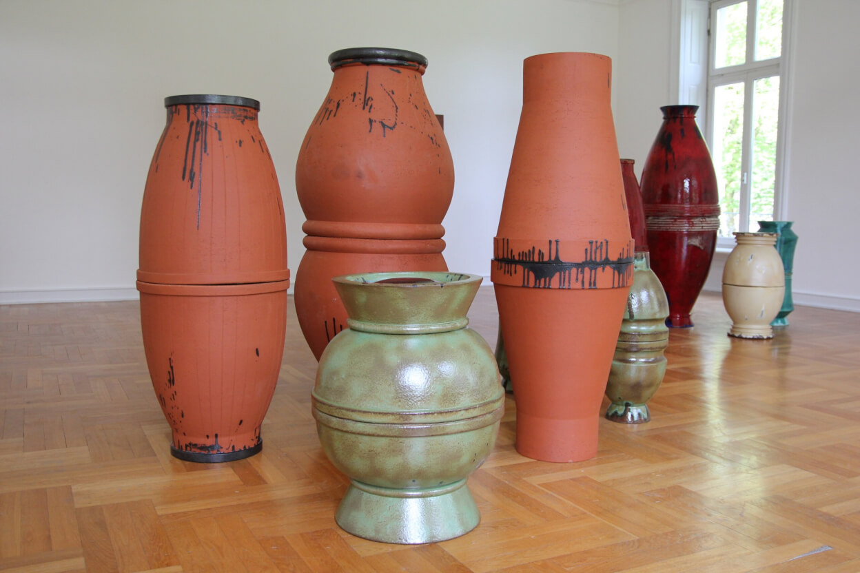 Leverkusen musée Morsbroich,Ceramic Spaces Thomas Schütte Family 2008