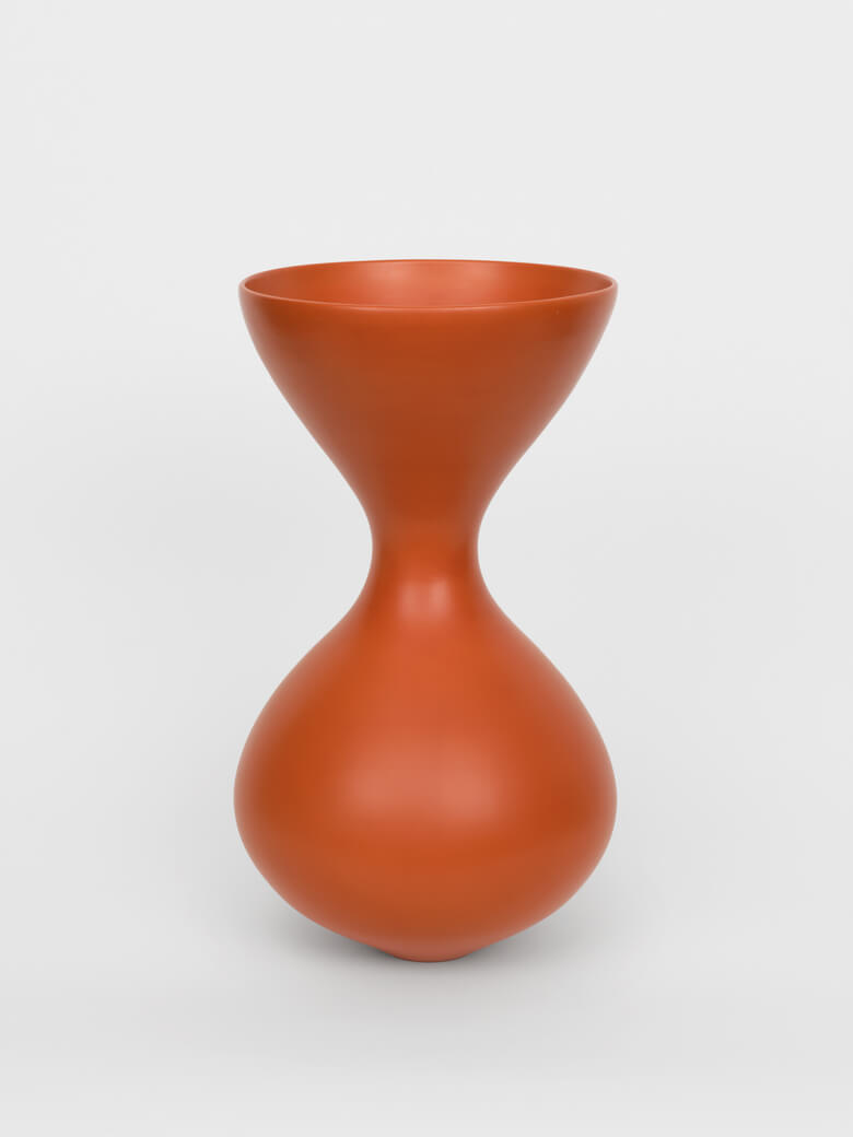 Magdalene Odundo Sans Titre 2022 50 x 30 x 30 cm Thomas Dane Gallery